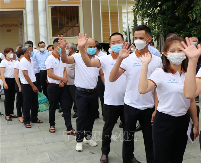 30 bác sỹ, điều dưỡng Kon Tum lên đường hỗ trợ Bình Dương